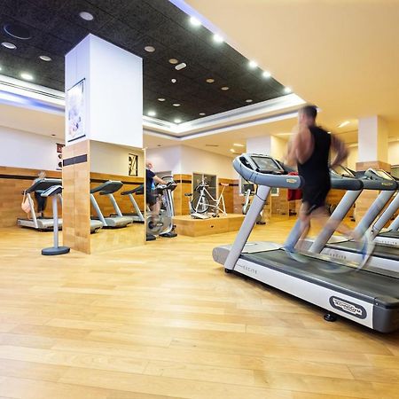 Hotel Envia Almeria Spa & Golf Aguadulce  Luaran gambar A treadmill in a gym
