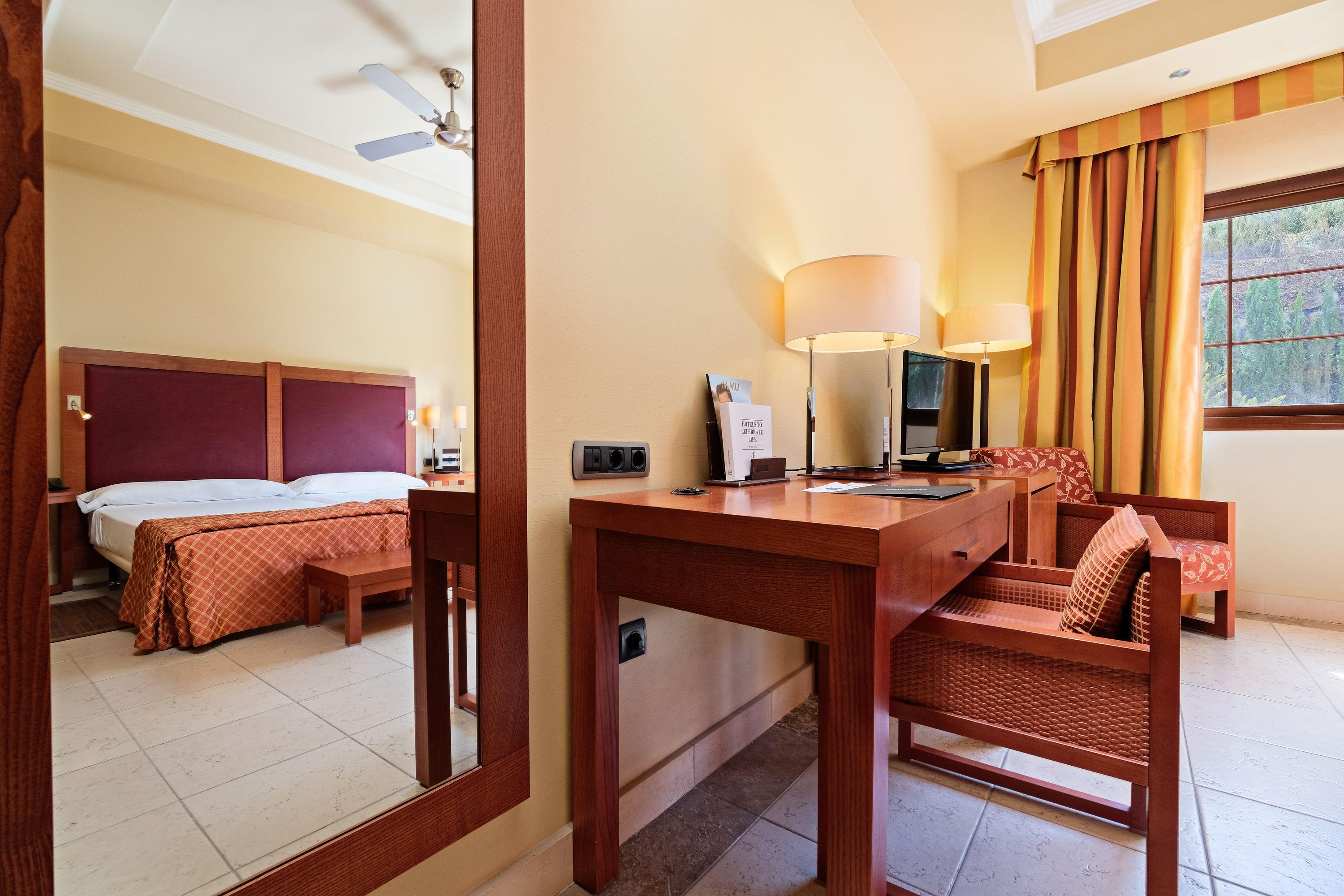 Hotel Envia Almeria Spa & Golf Aguadulce  Luaran gambar A room at the hotel