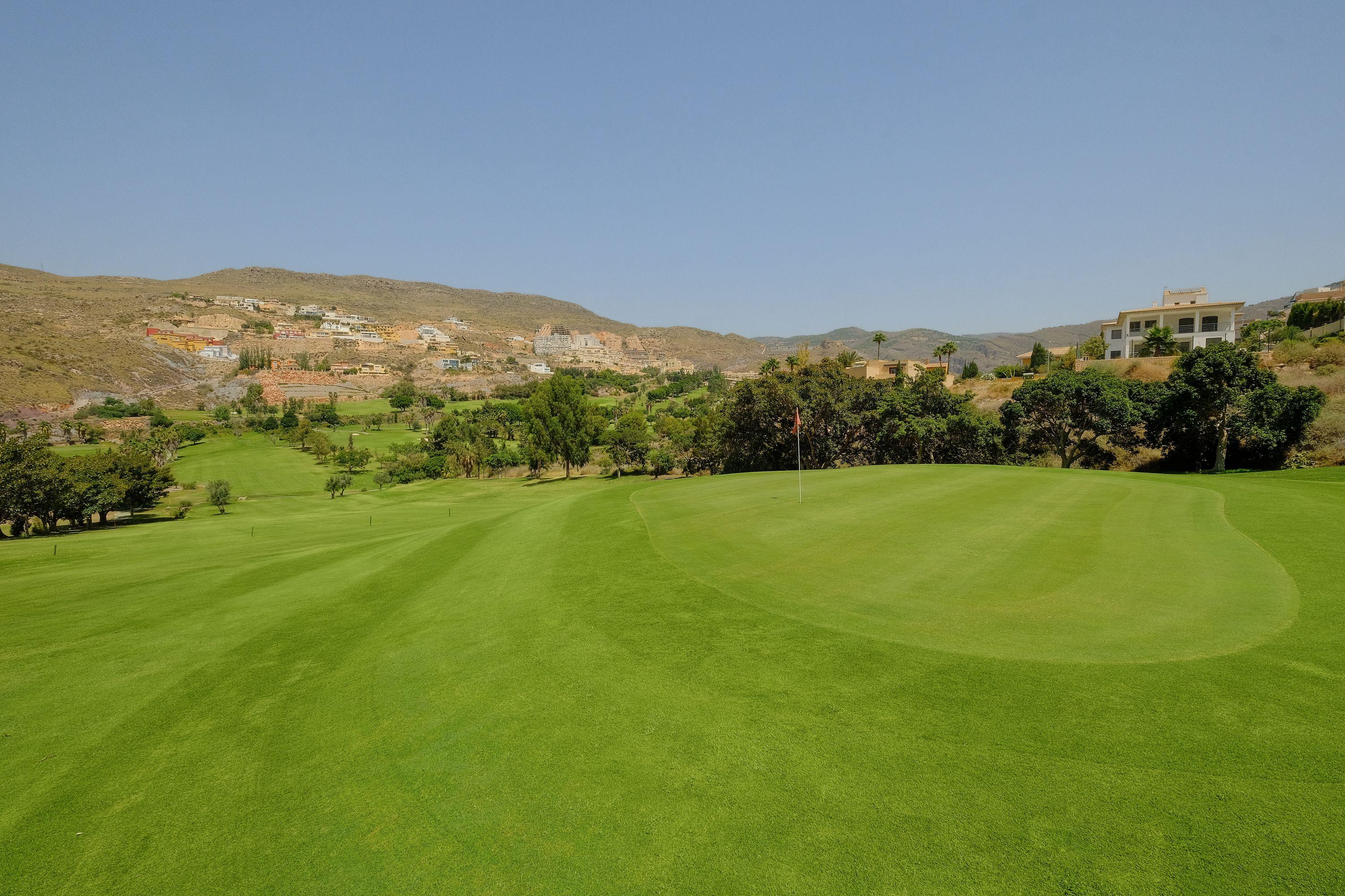 Hotel Envia Almeria Spa & Golf Aguadulce  Luaran gambar Golf course in Crete