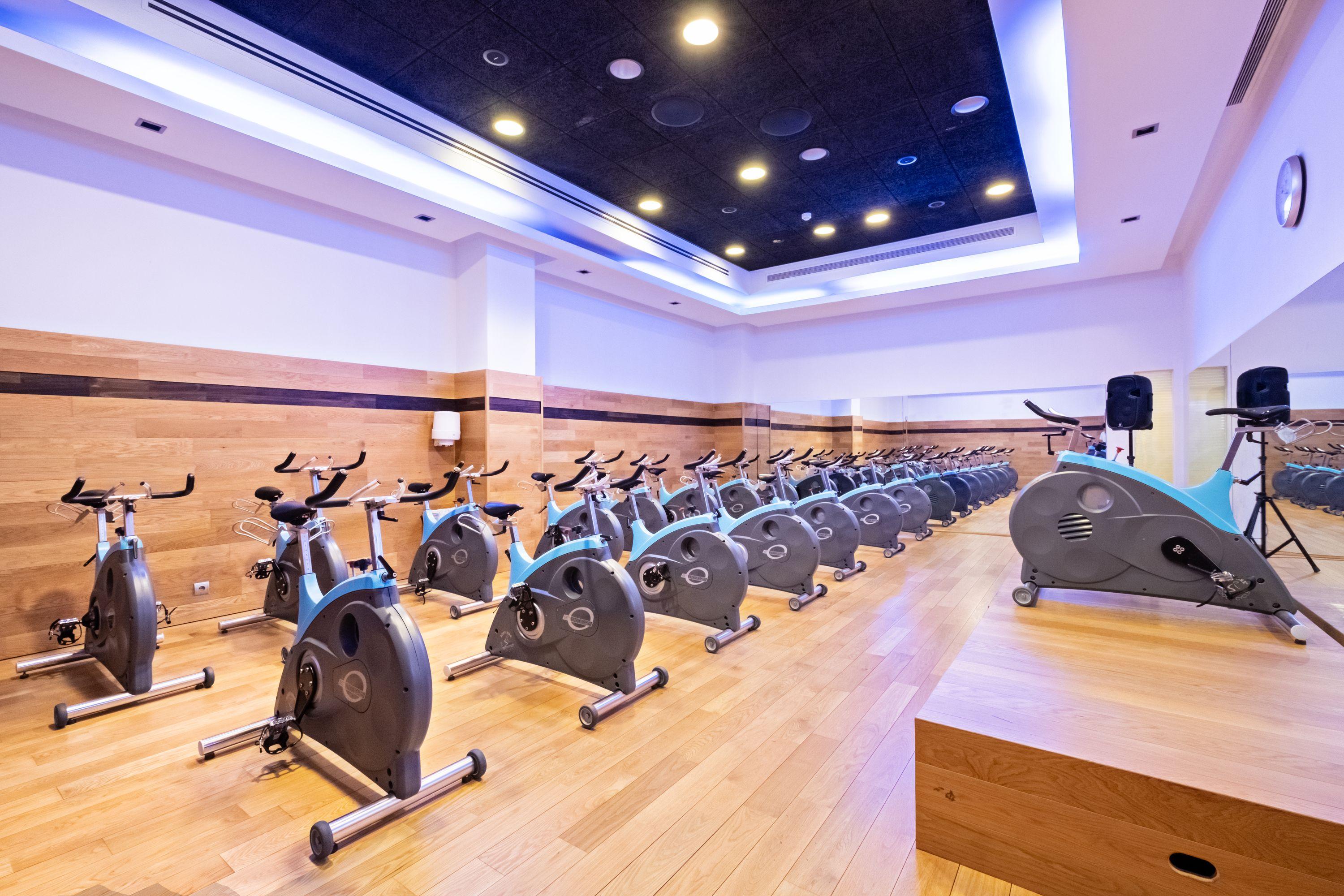 Hotel Envia Almeria Spa & Golf Aguadulce  Luaran gambar The gym at the hotel
