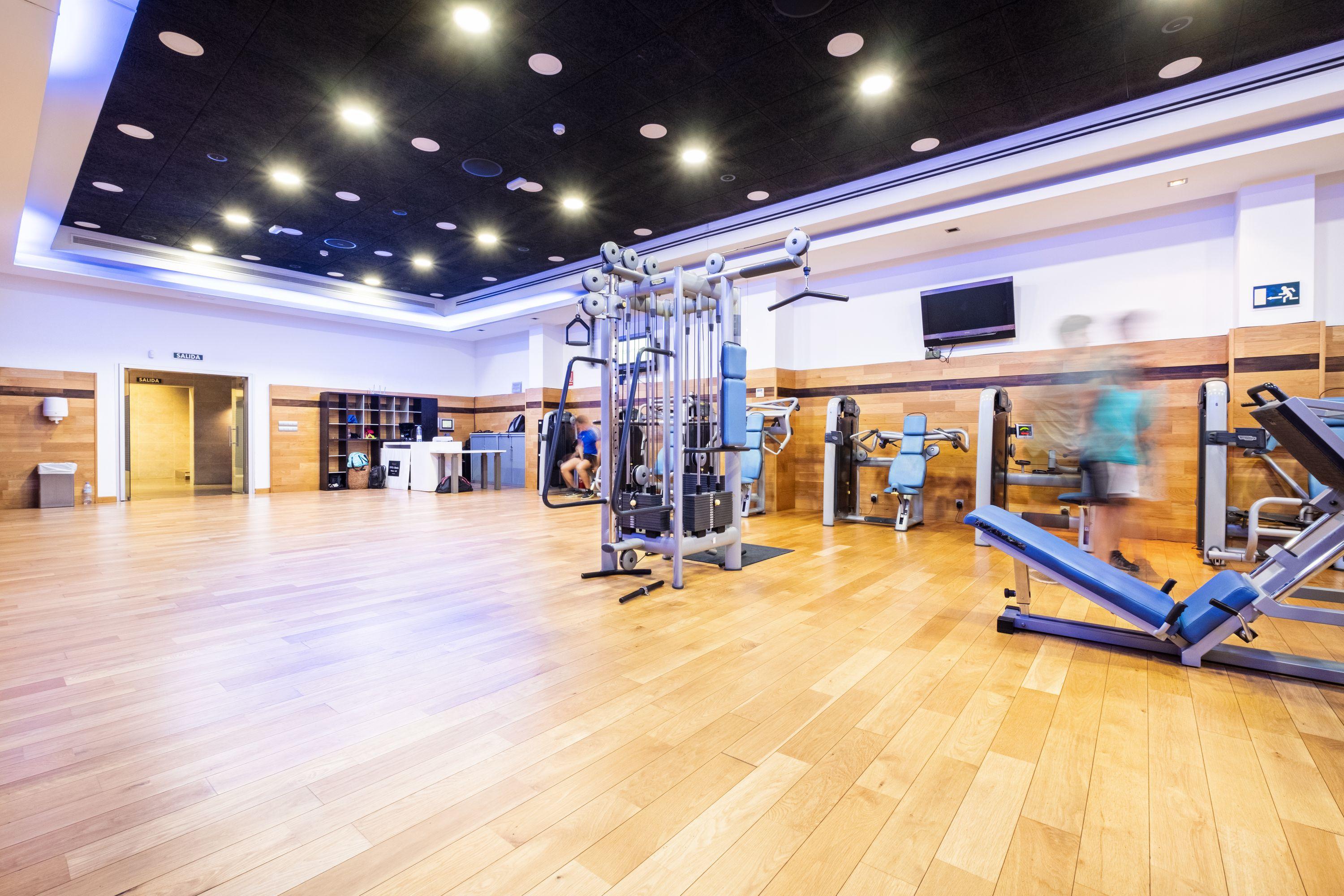 Hotel Envia Almeria Spa & Golf Aguadulce  Luaran gambar The gym at the InterContinental