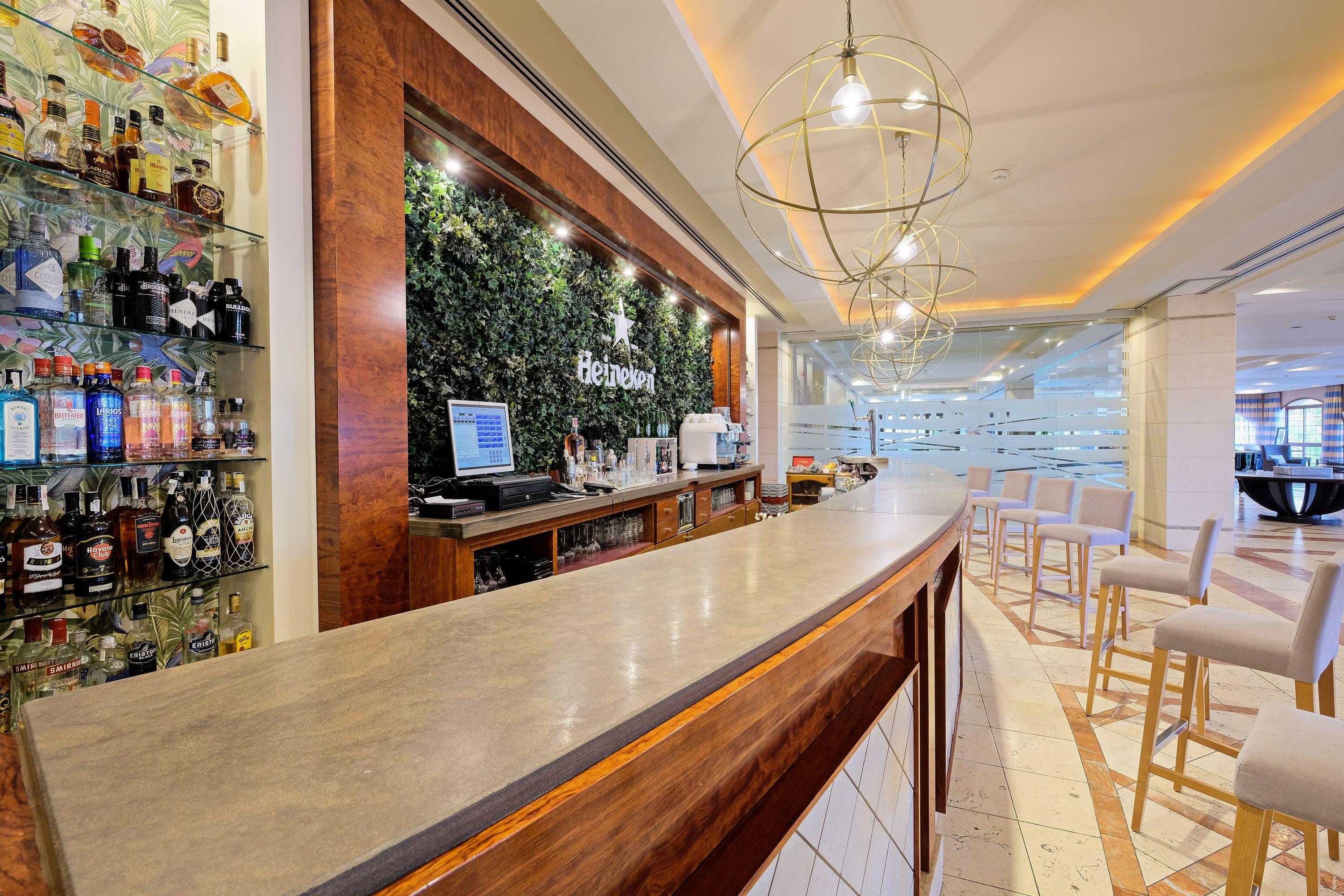 Hotel Envia Almeria Spa & Golf Aguadulce  Luaran gambar The bar at the lounge