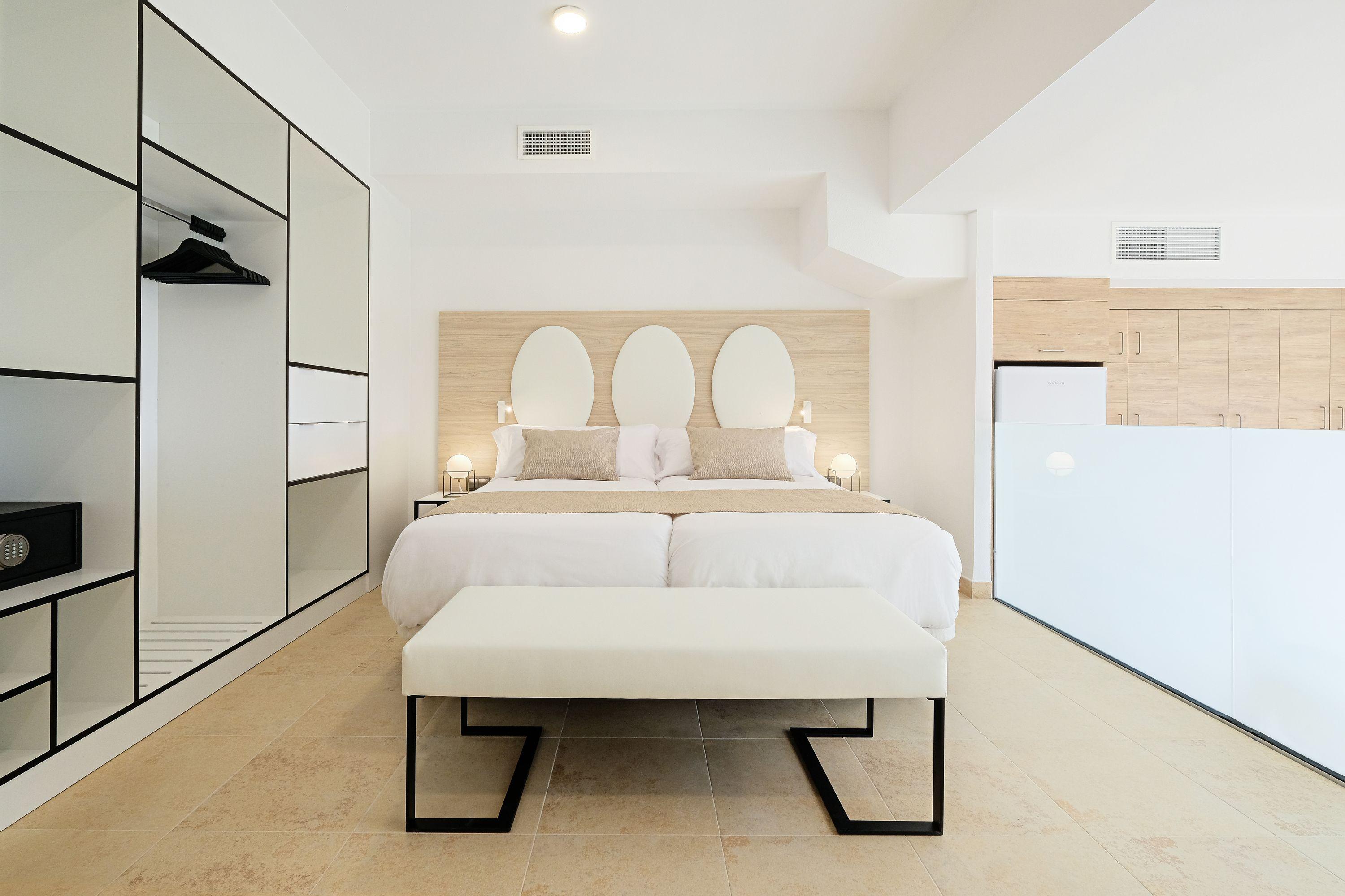 Hotel Envia Almeria Spa & Golf Aguadulce  Luaran gambar A bedroom at the hotel