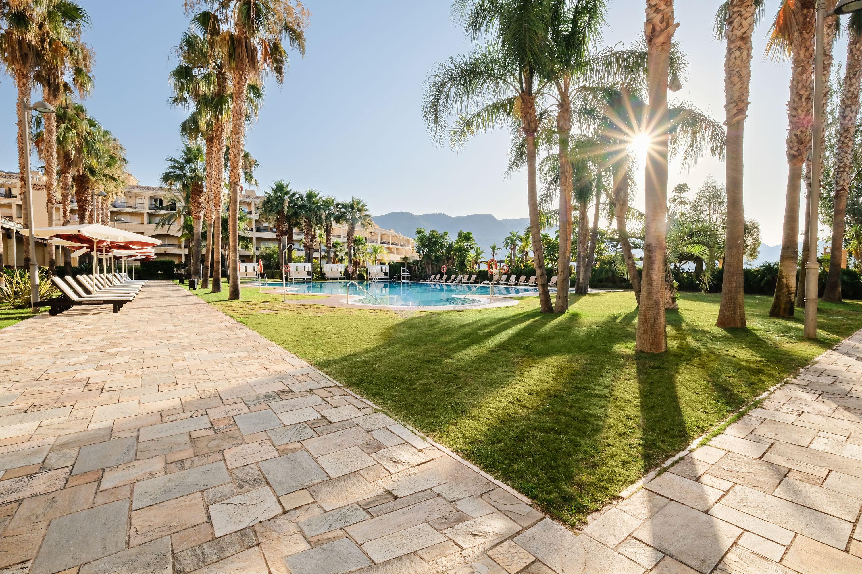 Hotel Envia Almeria Spa & Golf Aguadulce  Luaran gambar The resort's pool